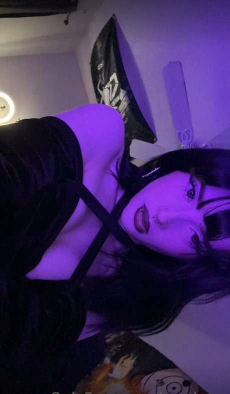 Kenzkun model nude pictures