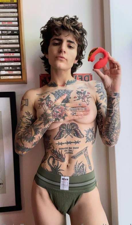 yourfavoritetomboy model nudes gallery