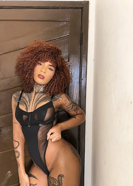 Medusaaa model adult photos