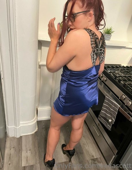 Veda Scott star perfect images