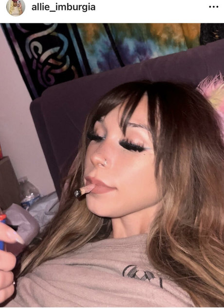 aliaremyinitials nude star pic