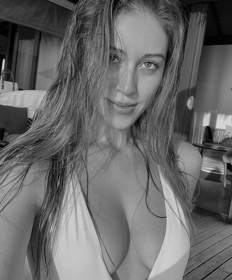Demi Rawling model best photo