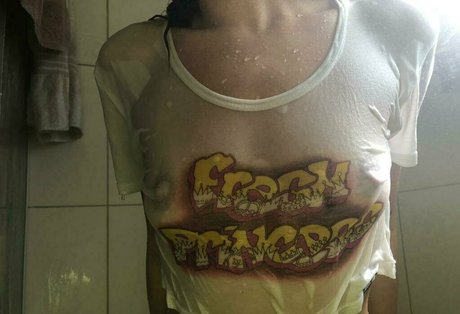 lalirobertson erotic star pics