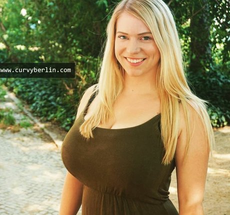 Laura Katz model pretty picture