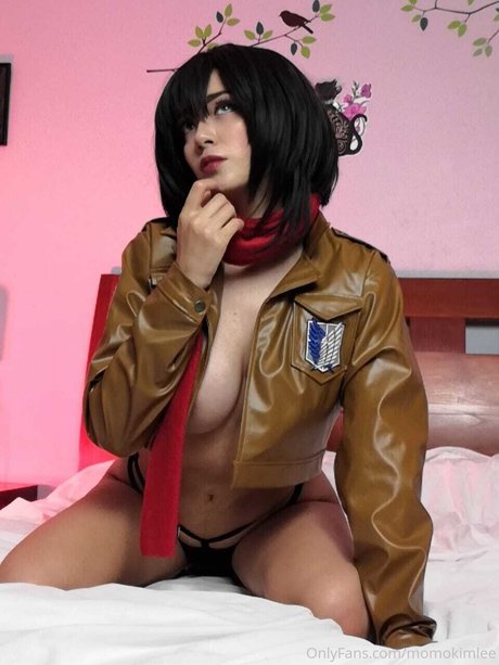 Momo Kim Lee star nude photos