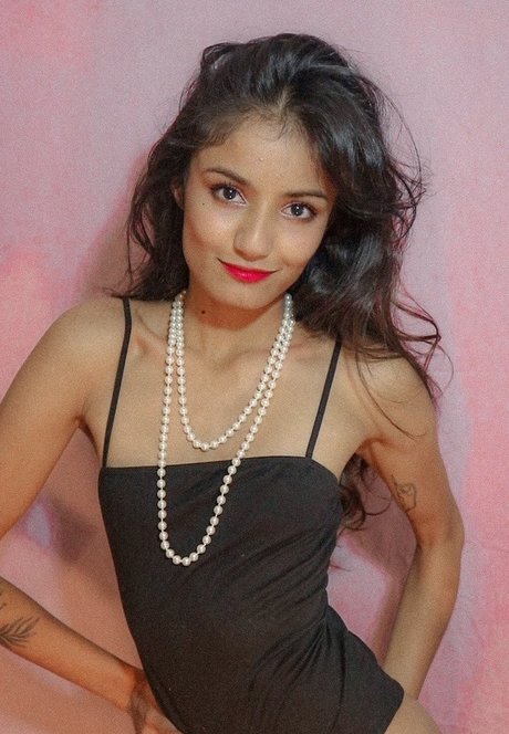 Viva Athena model perfect galleries