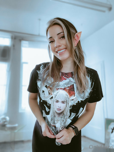 Hannah Ray xxx model image