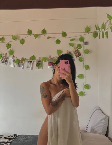Manuela valenzuelaaa sexy star pics