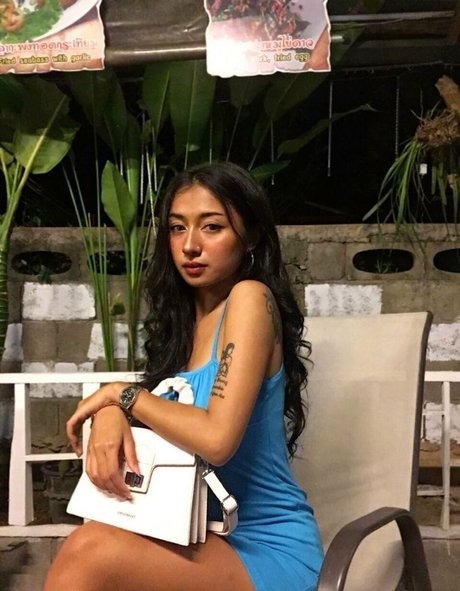 insunny99 nudes model picture