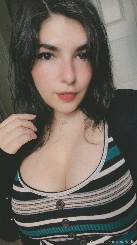 Mariedoll naked pornstar photos