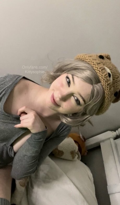 KittySophie pornstar naked photo
