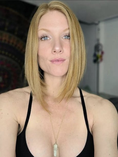 AKGINGERSNAPS pornstar xxx pictures