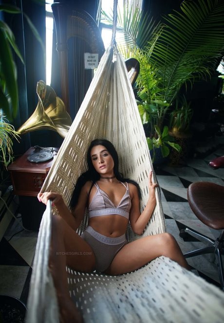 beautiful asian onlyfans adult pics
