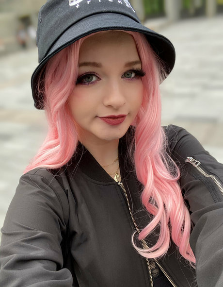 Aelarose sexy actress picture