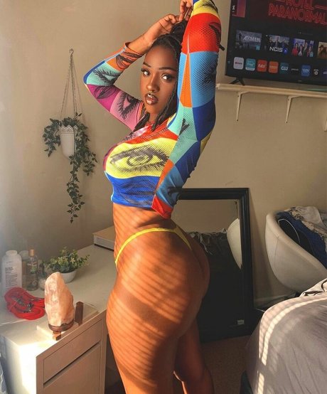 Etherealblackness model high quality pic