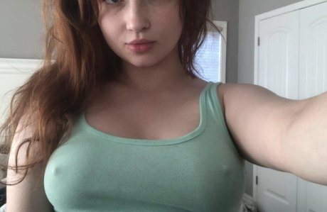 Scarlett Somebody naked star photos