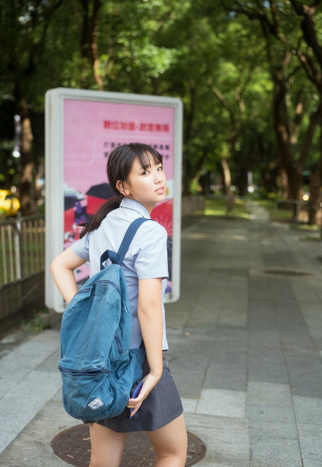 Aika Sawaguchi sexy actress pics
