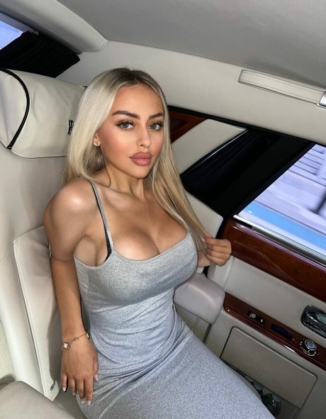 Alicia Bell sex model photos