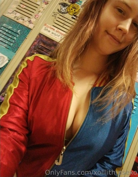 xolilithrosexo pornstar naked images