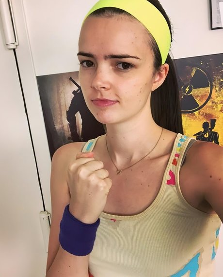 Lowco porn actress img