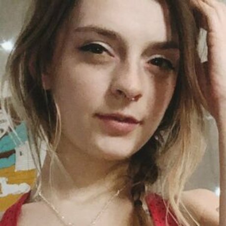 sadgirlastridsfree xxx pornstar img