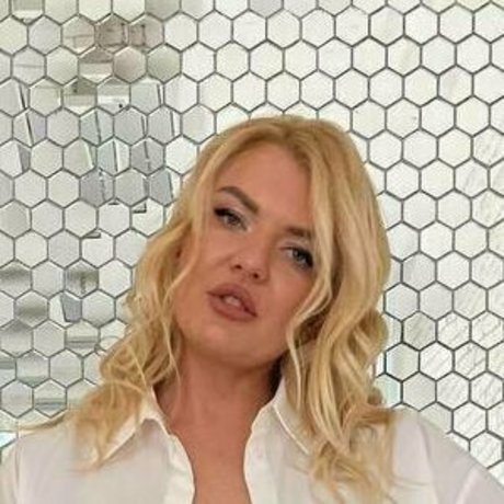 thehottestmom pornstar hot image