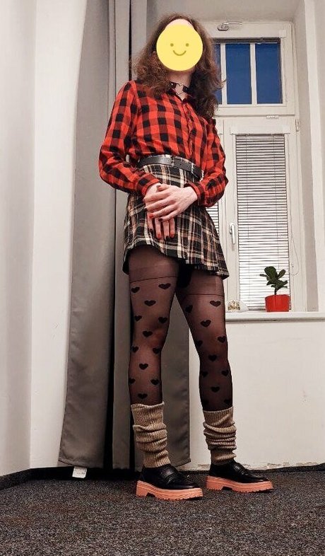 lucia cutie pretty star img