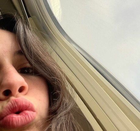 Bea Miller top profile image