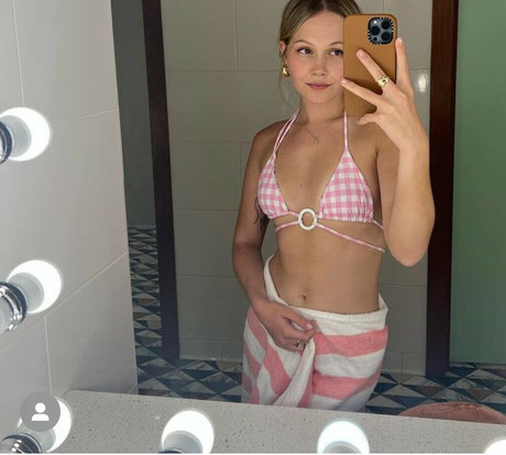 Kelli Berglund model perfect picture