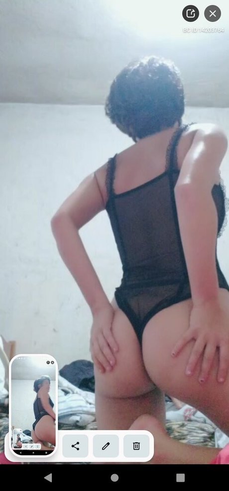 famous midget onlyfans hot nude picture