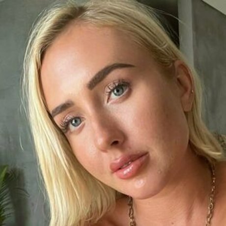 pretty onlyfans beautiful images