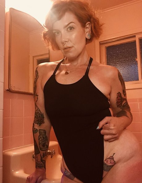 MsBettyWiles best model galleries