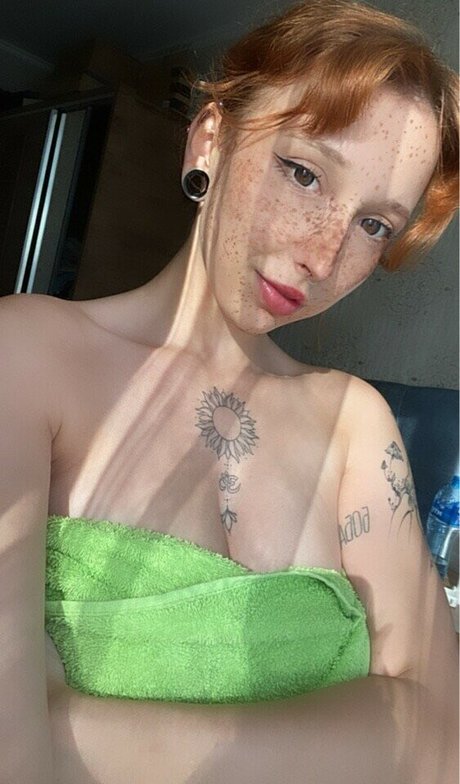 Loli Molly nudes model photos