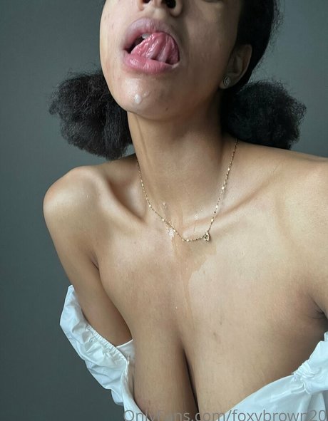 Foxybrown20 top profile image