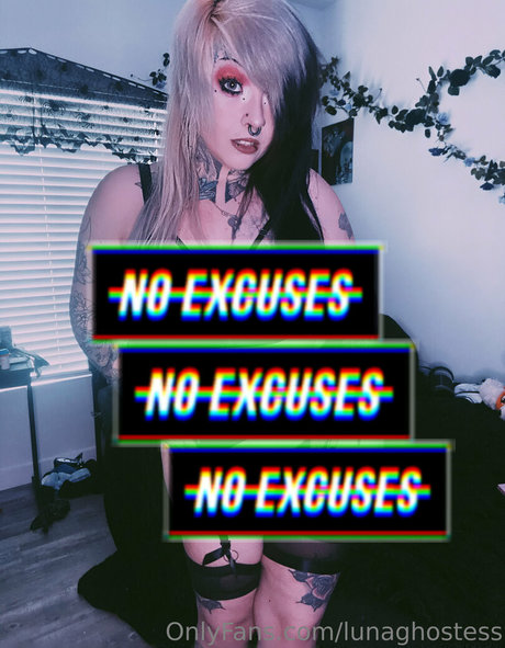 Luna Ghostess exclusive star pics