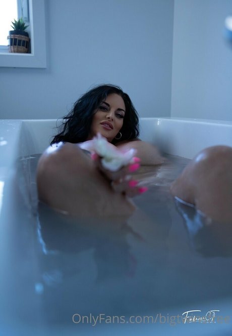 tease lexy model sexy pictures