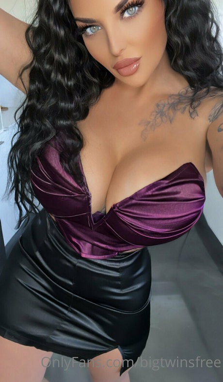 tease lexy pornstar top picture