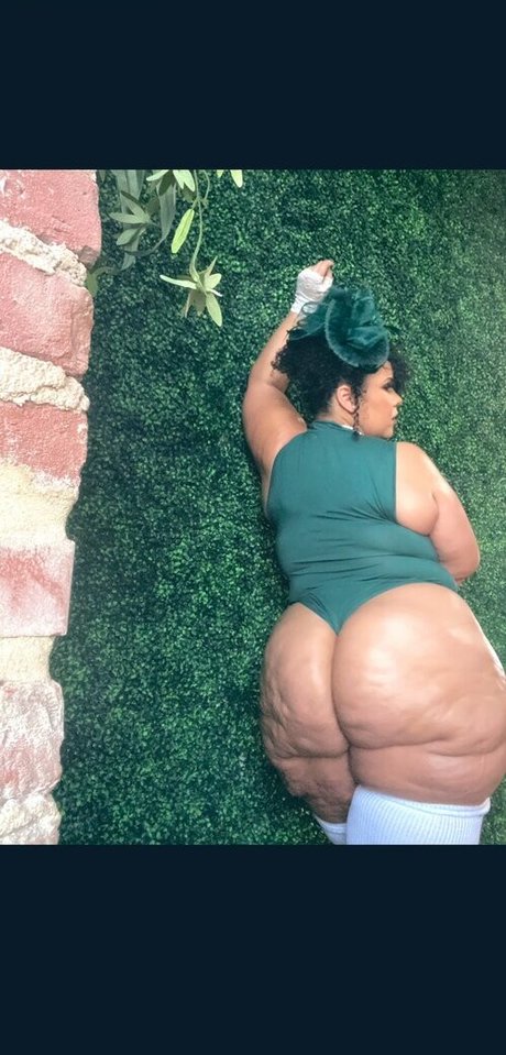 RedThunderThighz nudes star galleries