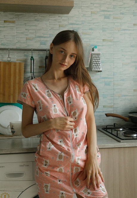 Claudia Veneza perfect actress photos