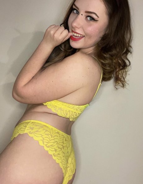sewergirl naked pornstar img