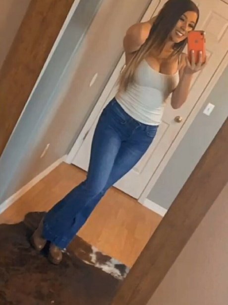 Bambixoxo22 erotic actress picture