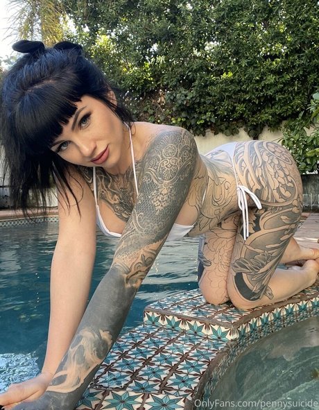 Penny Suicide star naked photo