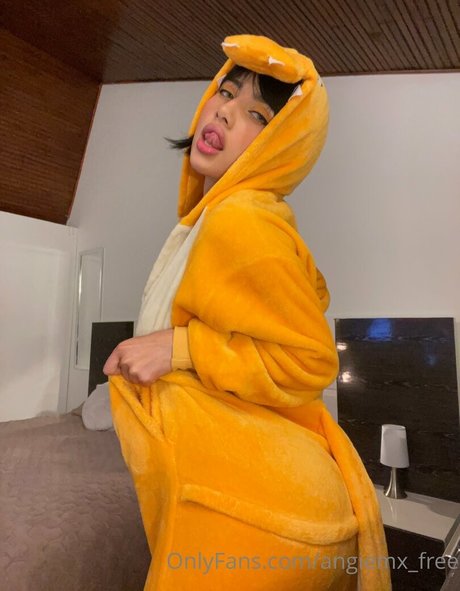 angiemx free star nude photos