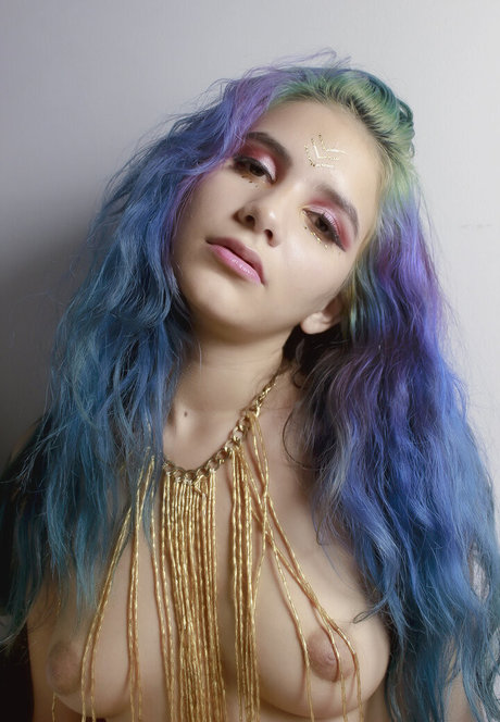 Min Galilea naked star archive