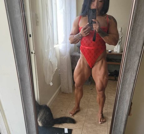 Marilyn Yee Tong naked star img