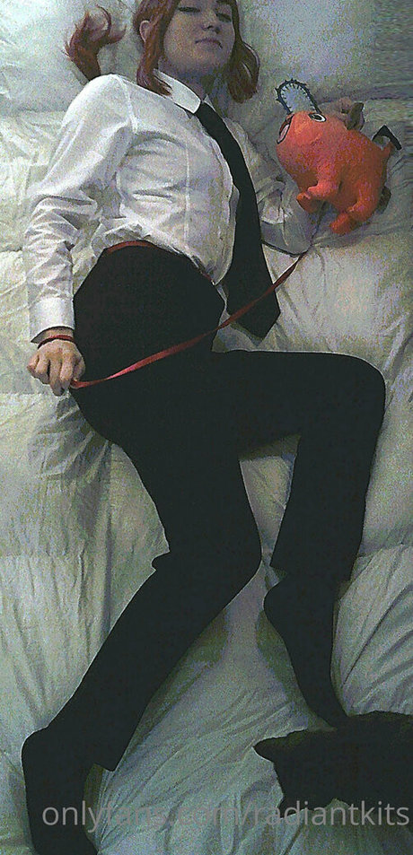 radiantkitsune hot model img