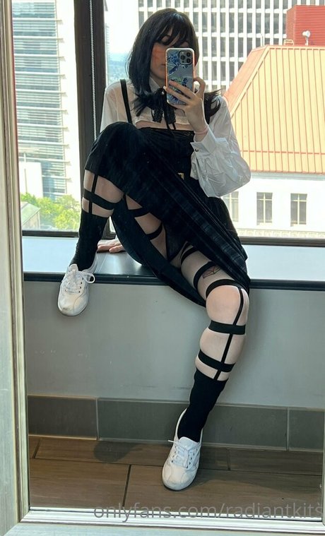 radiantkitsune exclusive star pic