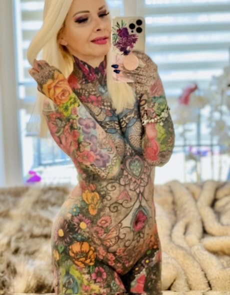 Tattoobutterfly model xxx picture