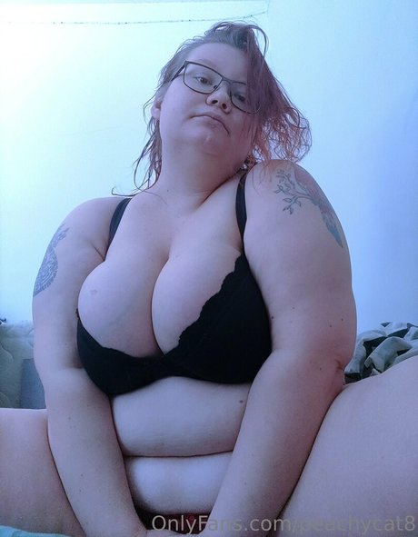peachycat8 model art photo