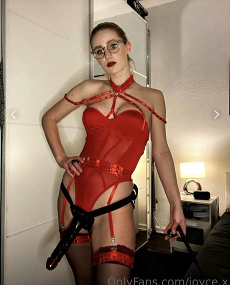 Joyce X high quality pornstar pic